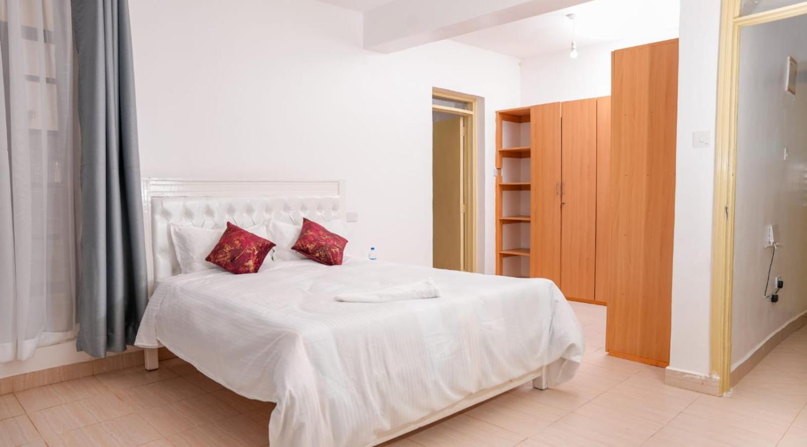 Lake Breeze Apartments Naivasha Ngoại thất bức ảnh