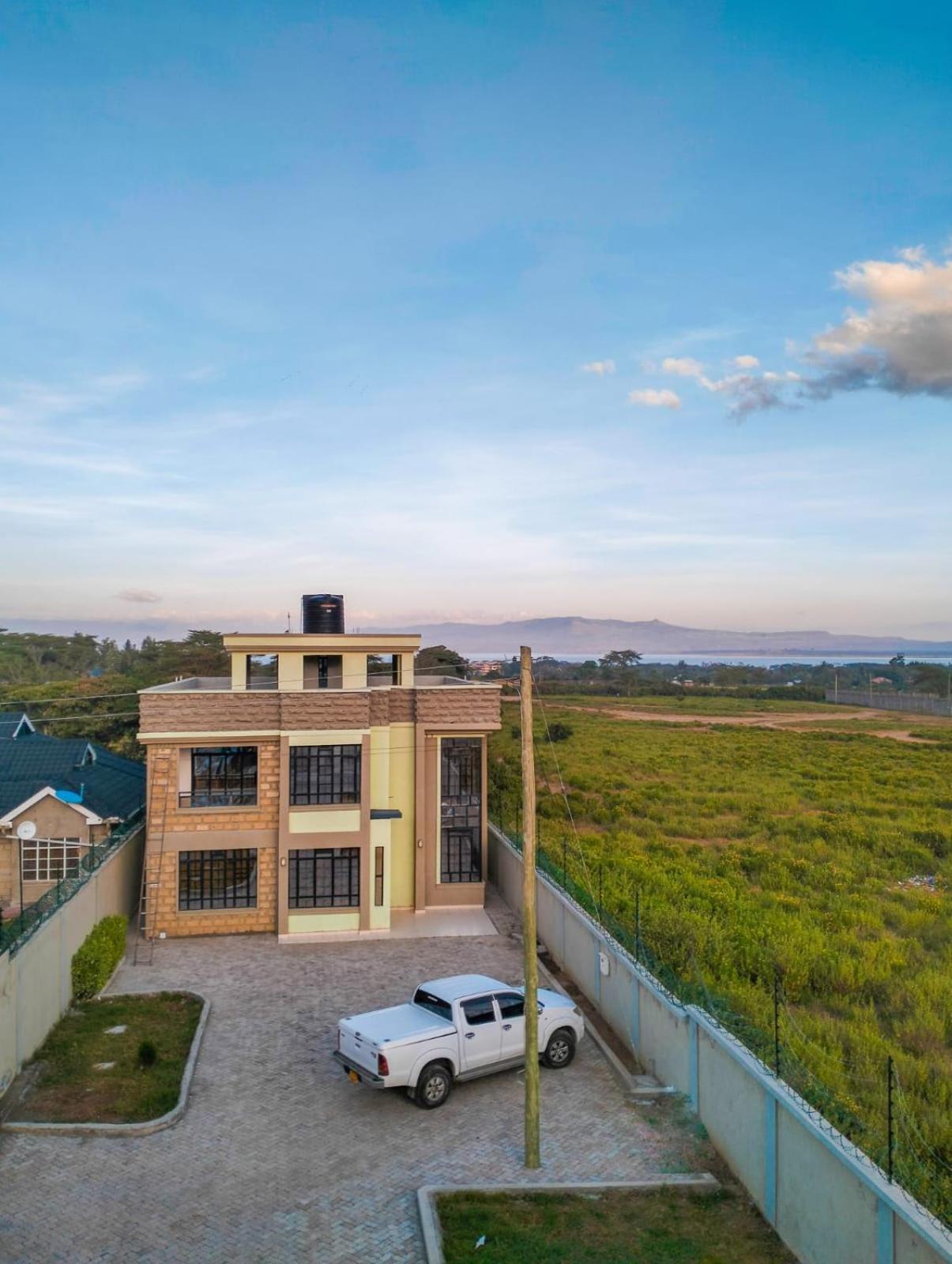 Lake Breeze Apartments Naivasha Ngoại thất bức ảnh