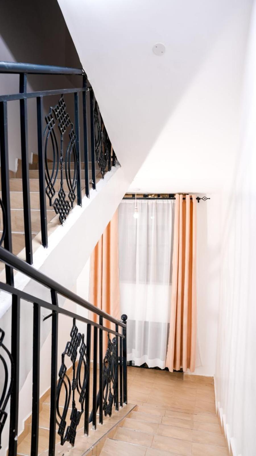 Lake Breeze Apartments Naivasha Ngoại thất bức ảnh